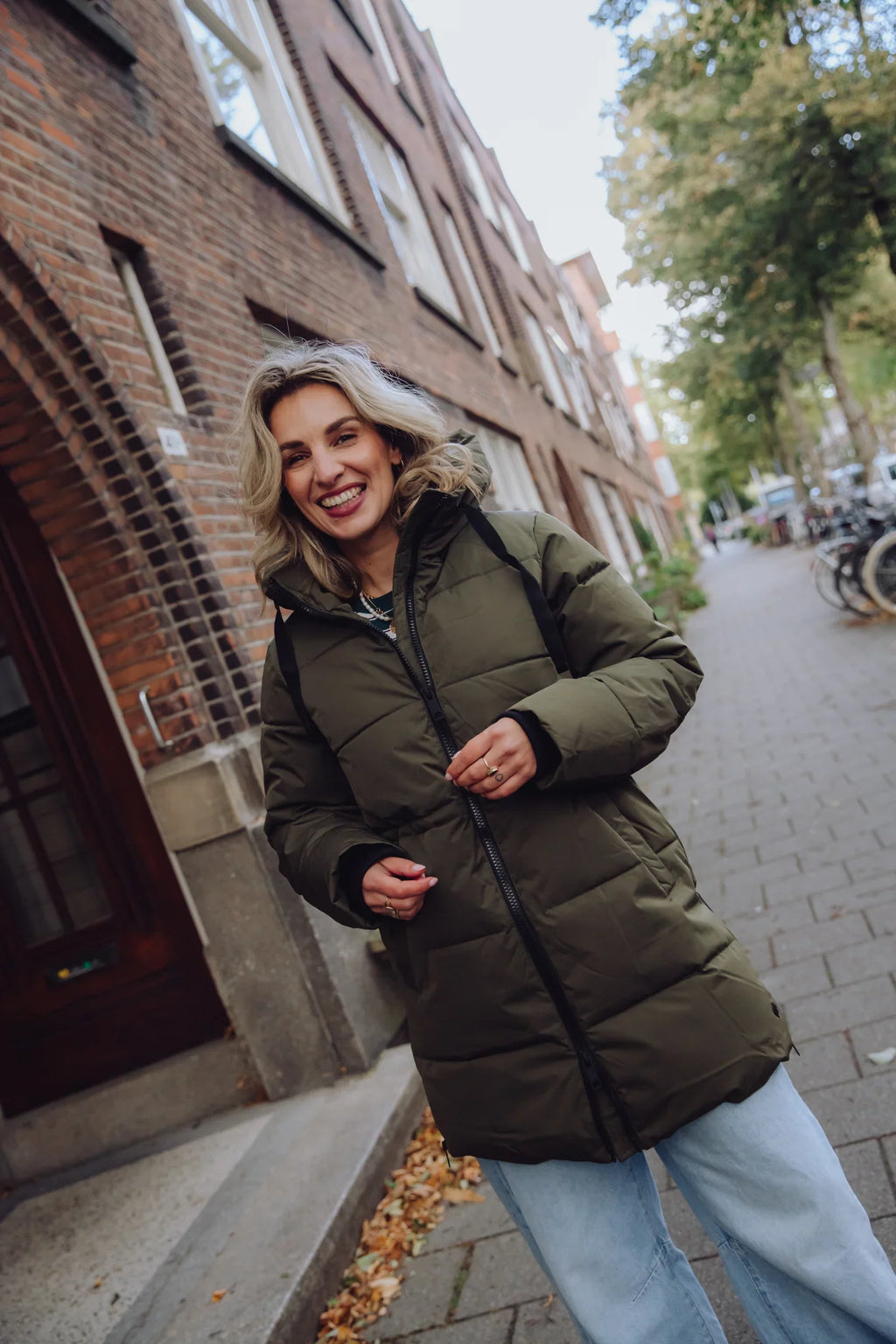 Damjacka med vaddering – Huv – Medellång – Pufferjacka – Vinterjacka för damer-Mira Lina