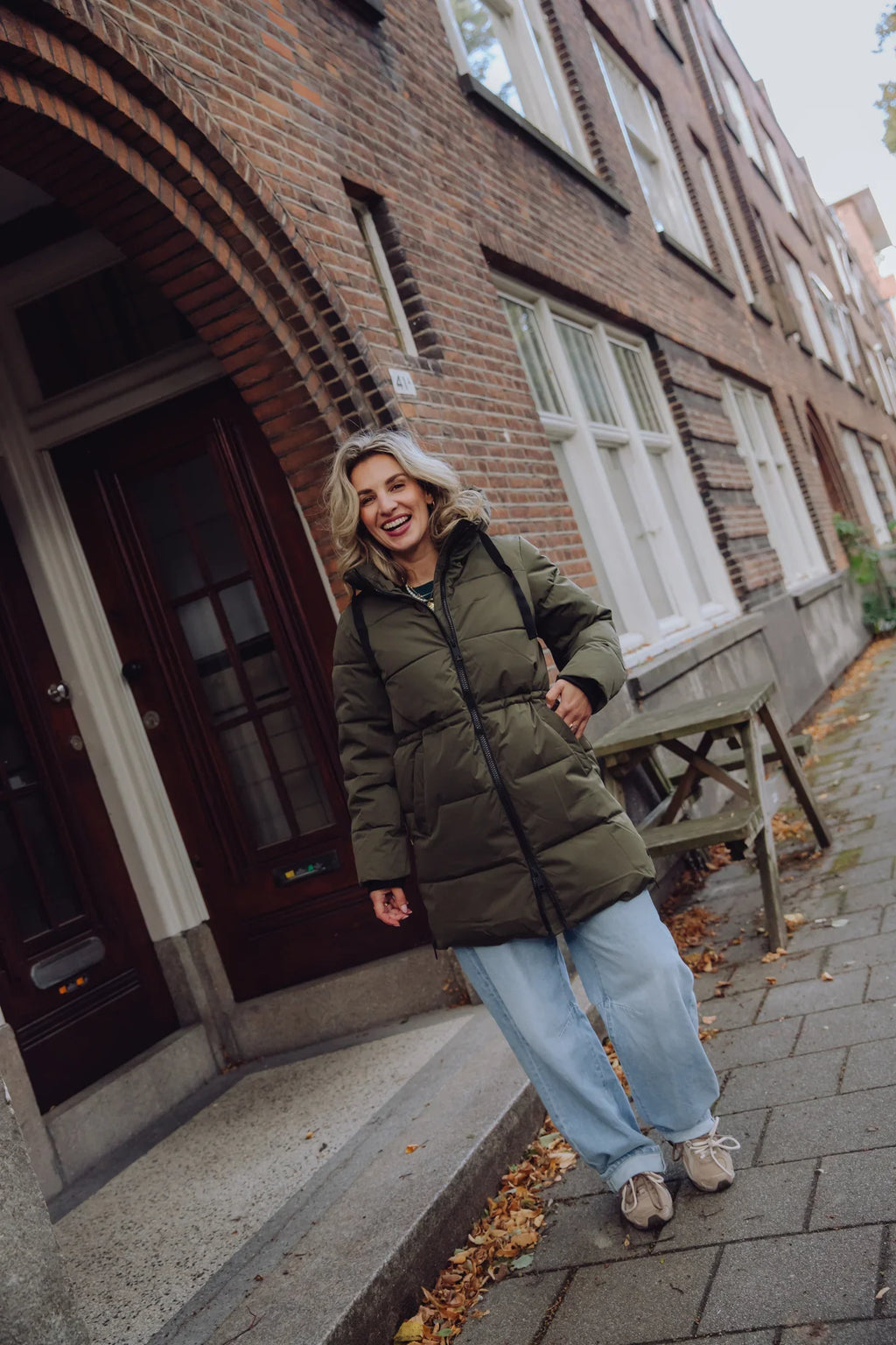 Damjacka med vaddering – Huv – Medellång – Pufferjacka – Vinterjacka för damer-Mira Lina