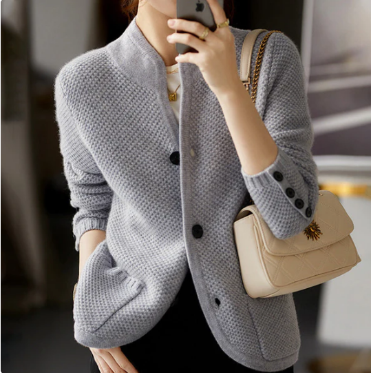 Damkofta - Knäppning med knappar - Fickor - Stickad kofta - Kofta i mjukstickat-Mira Lina