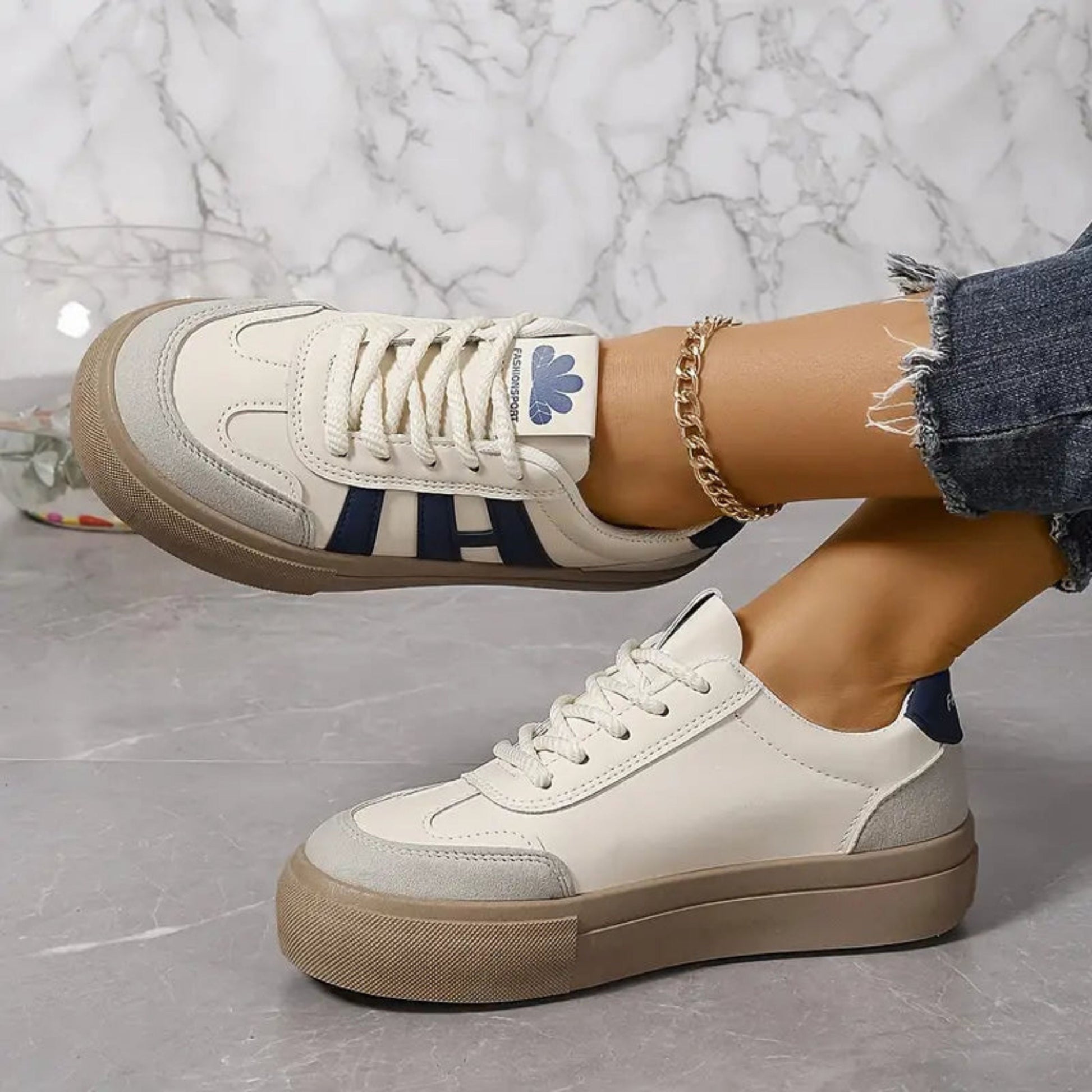 Damskor | 3-stripes | Snörning | Vita sneakers | Damskor-Mira Lina