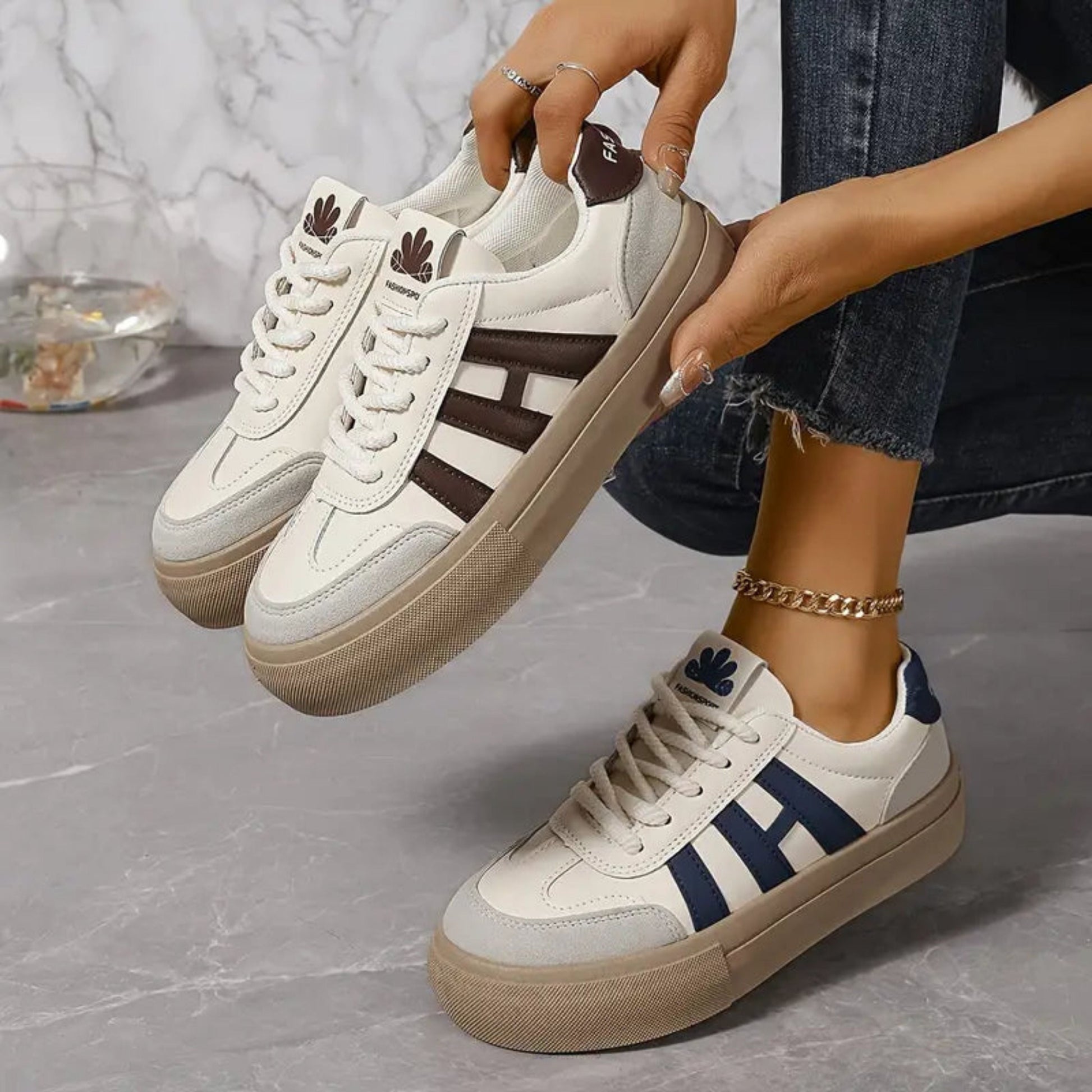Damskor | 3-stripes | Snörning | Vita sneakers | Damskor-Mira Lina