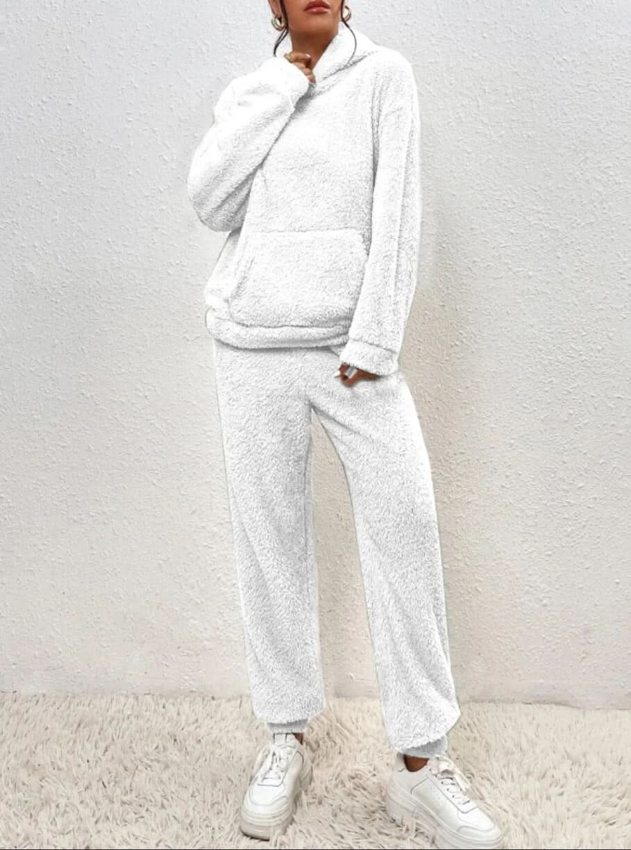 Fleece Loungewear – tvådelat loungeset för dam med huvtröja och joggingbyxor-Mira Lina