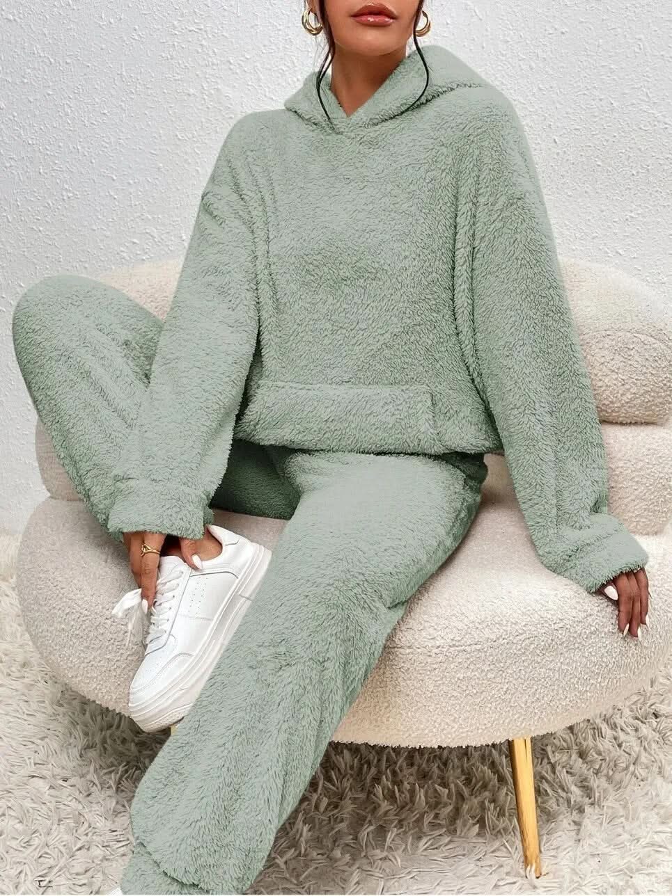 Fleece Loungewear – tvådelat loungeset för dam med huvtröja och joggingbyxor-Mira Lina