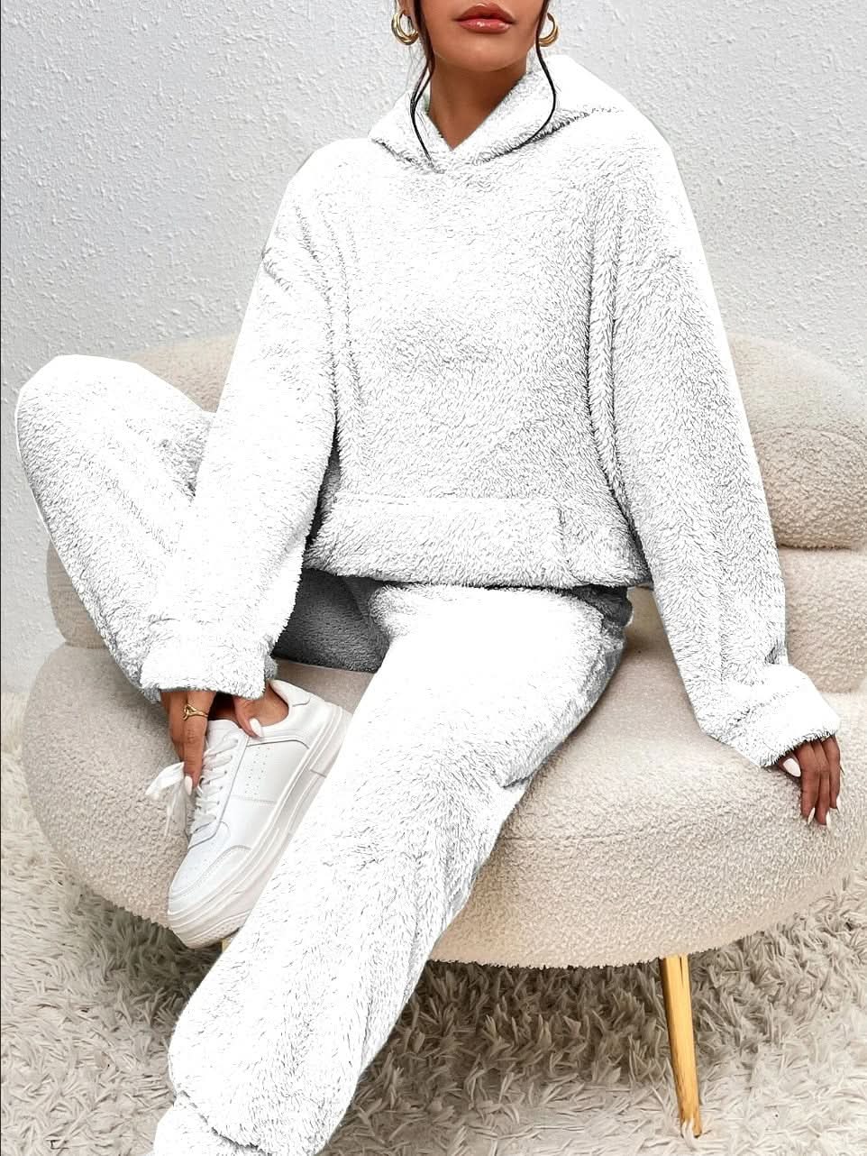 Fleece Loungewear – tvådelat loungeset för dam med huvtröja och joggingbyxor-Mira Lina
