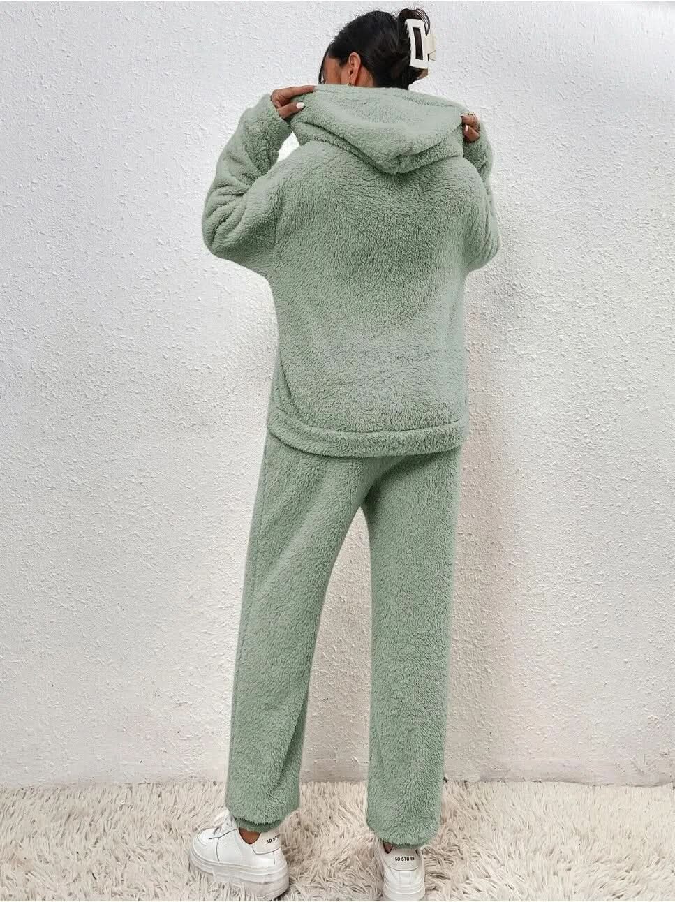 Fleece Loungewear – tvådelat loungeset för dam med huvtröja och joggingbyxor-Mira Lina
