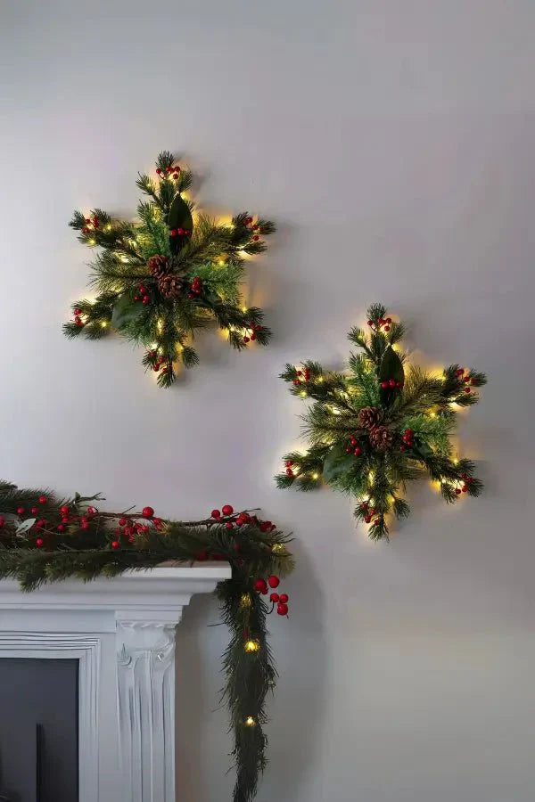 Juldekoration för väggar – Kottar – LED – Julgrönska – Julkrans-Mira Lina