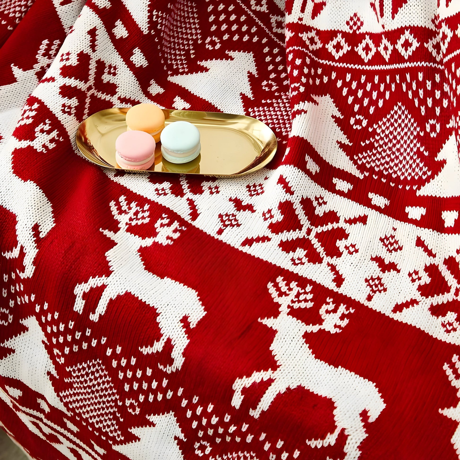 Julpläd – Stickade röda julplädar för soffan-Mira Lina