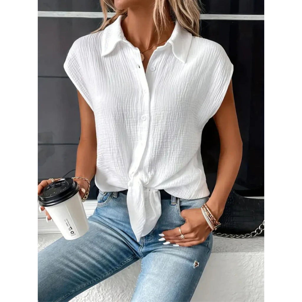 Kortärmad Blus – damblus med knappar och knytband framtill-Mira Lina