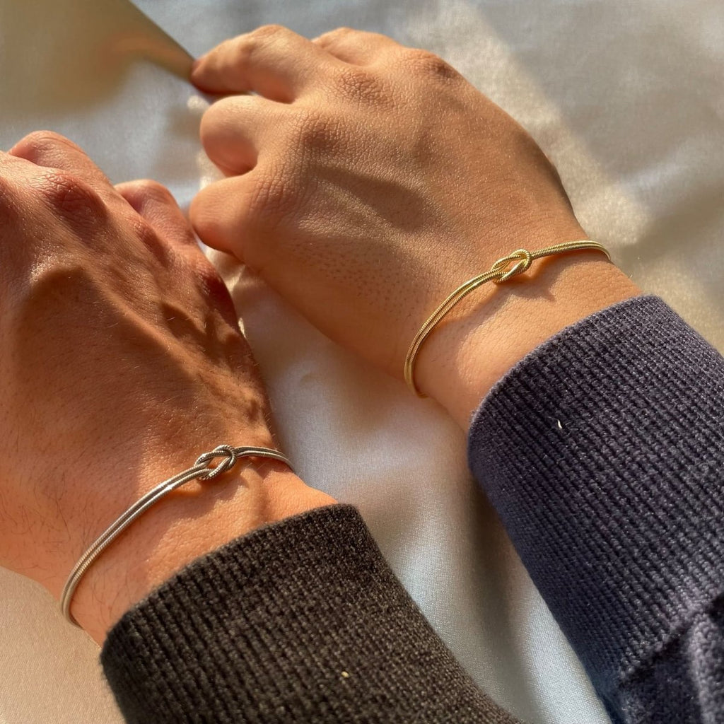 Love Knot-armband | Justerbart | Minimalistiskt | Gul metalltonarmband | Damarmband-Mira Lina