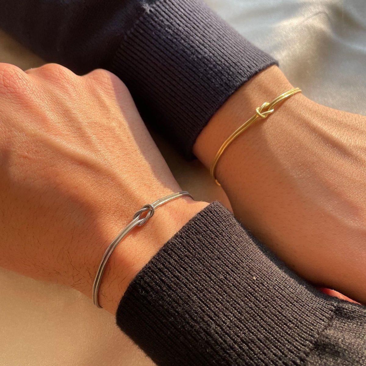 Love Knot-armband | Justerbart | Minimalistiskt | Gul metalltonarmband | Damarmband-Mira Lina