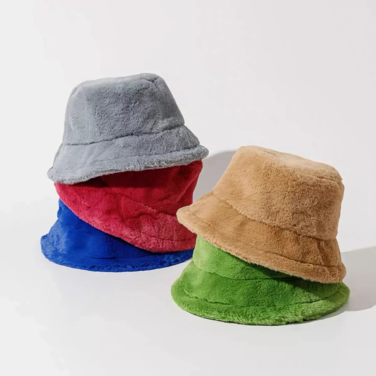Luddig bucket hatt - kvinnors fluffiga långluggigt tyg bucket hatt för vintern-Mira Lina