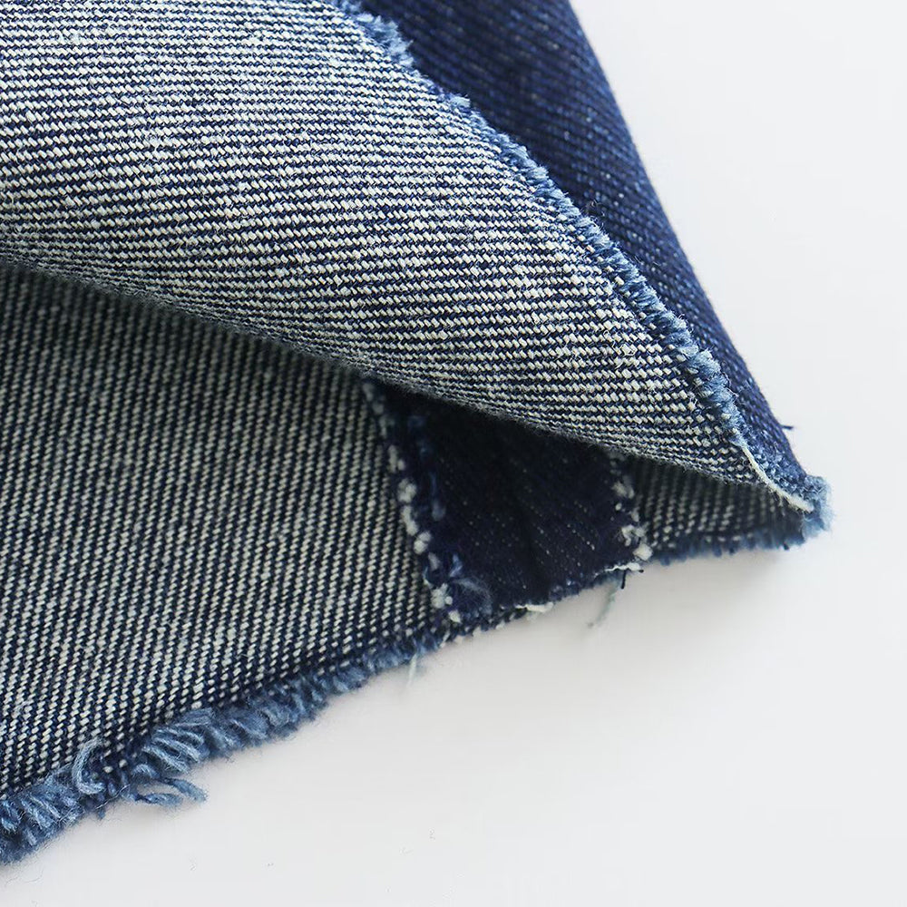 Mini twillvävklänning - Damklänning med axelband i tubbodycon-twillväv-Mira Lina