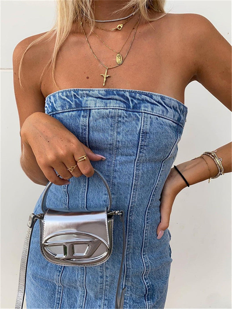 Mini twillvävklänning - Damklänning med axelband i tubbodycon-twillväv-Mira Lina