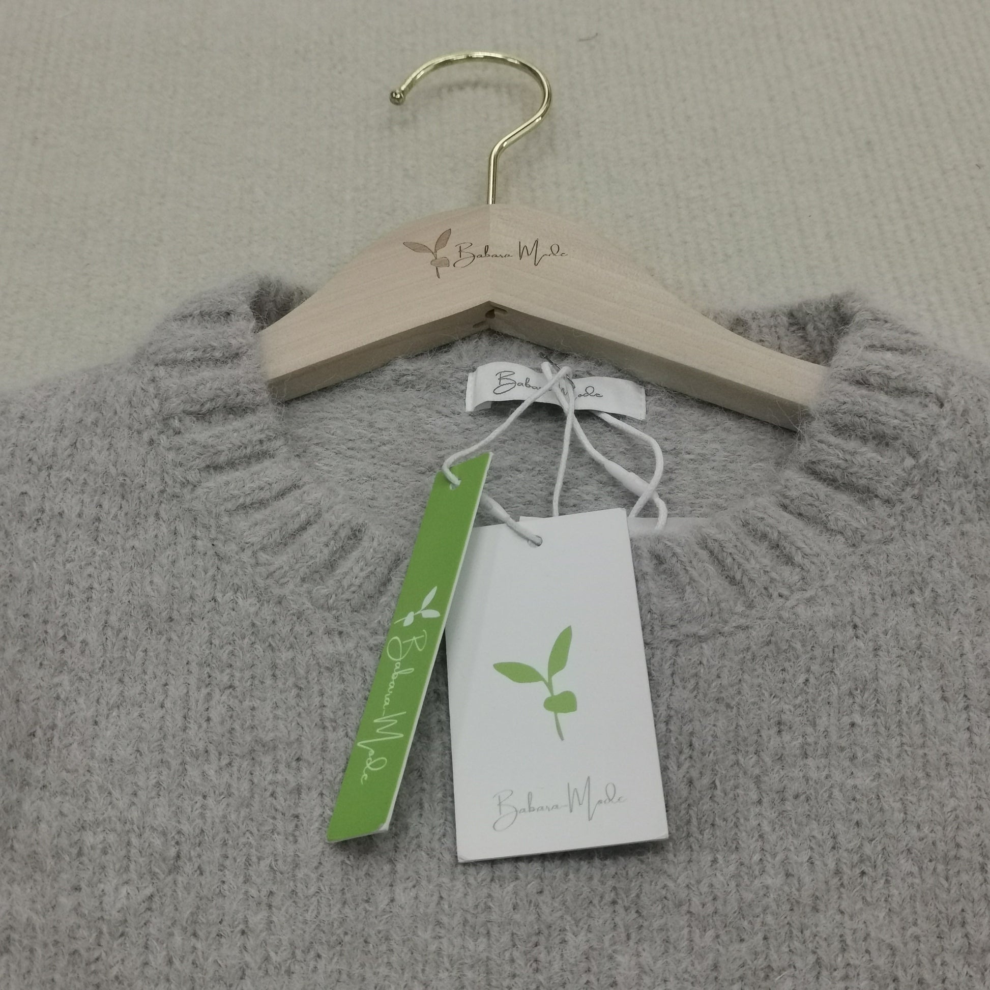 Överdimensionerad tröja – Ljusgrå, löst sittande tröja i grovstickad trikå för damer-Mira Lina