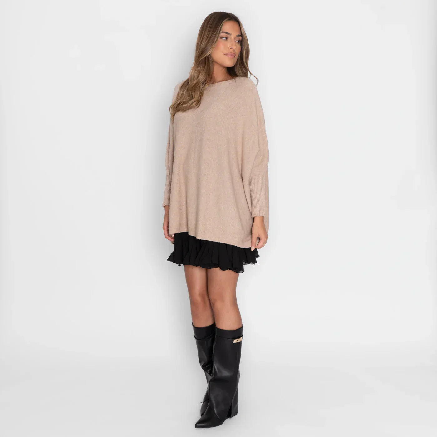 Oversized tröja | Batwing | Boatneck | Oversized pnaturfiberblandningover | Damstickat-Mira Lina