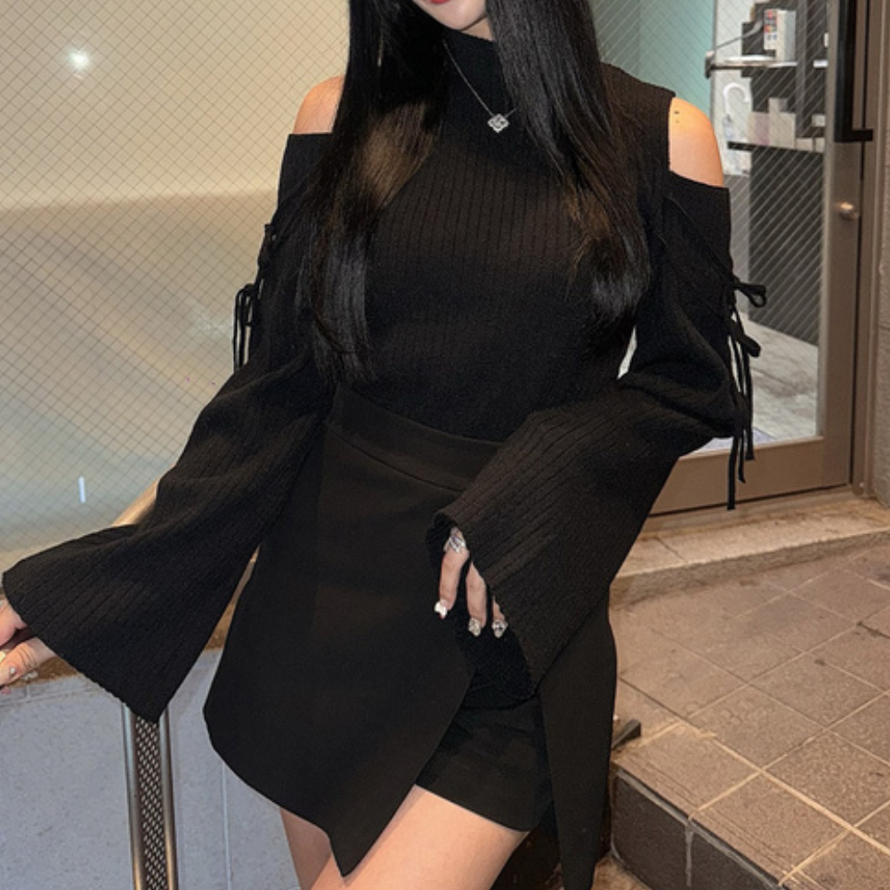 Ribbstickad tröja - hög hals - utskurna axlar - sköldpaddshalsad tröja - Damksyntetmaterial med struktur-Mira Lina