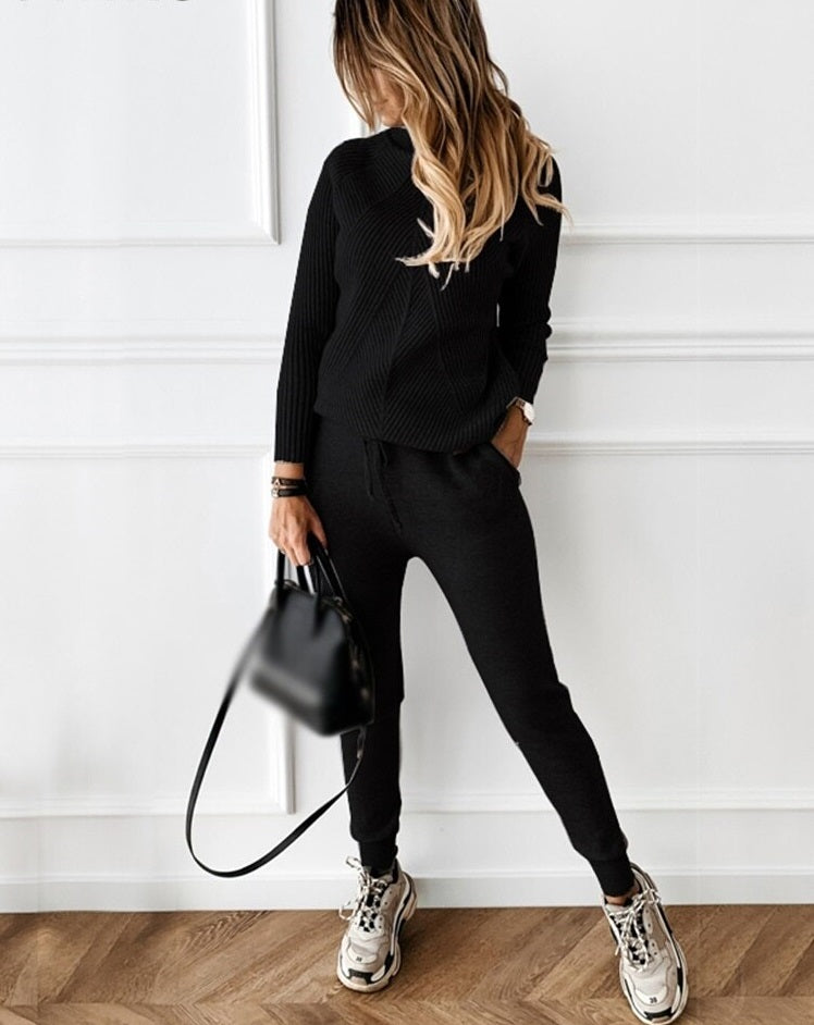 Stickad Co-Ord - Turtleneck - Dragsko - Stickat tvådelat set - Loungewear för damer-Mira Lina