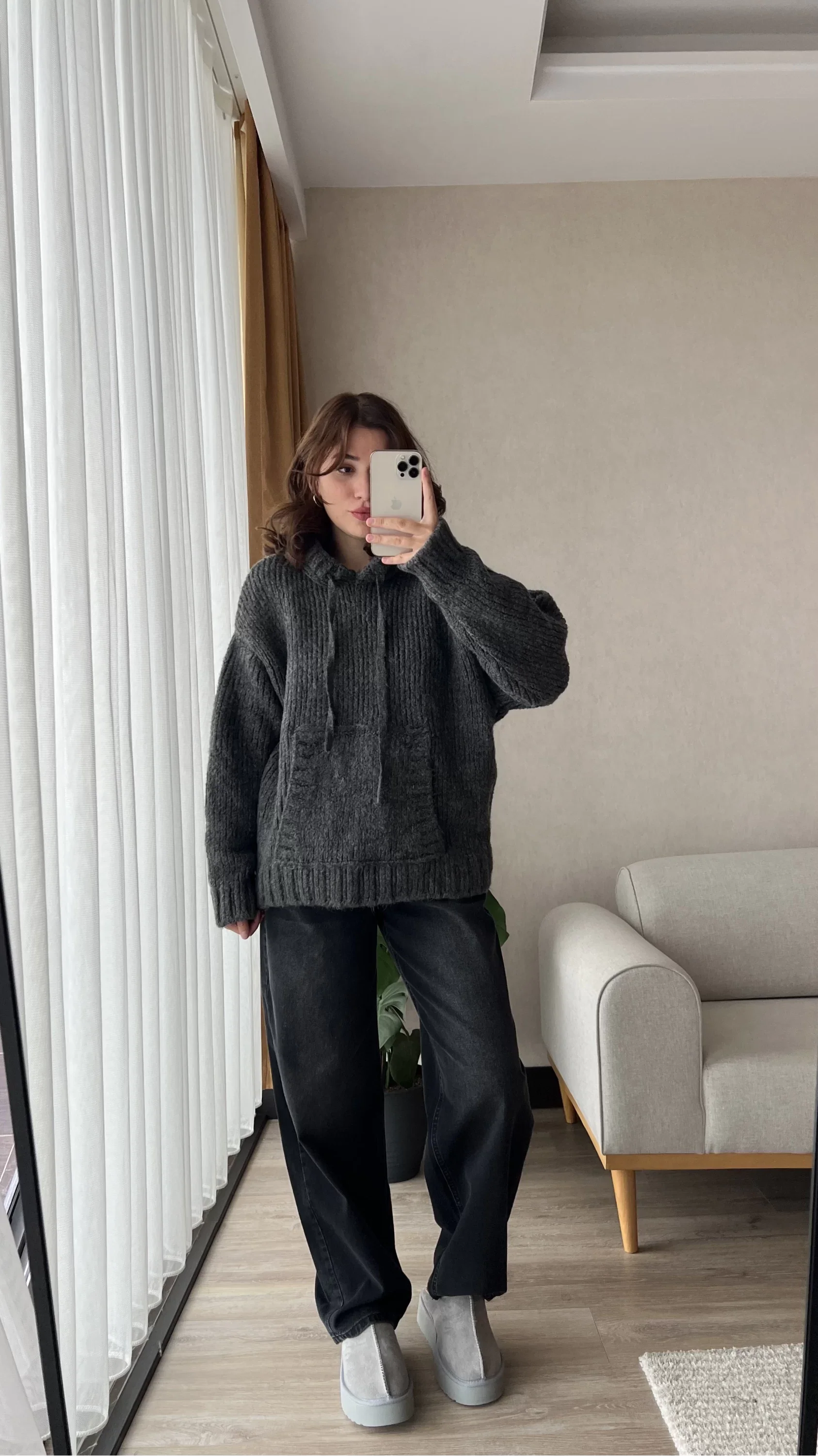 Stickad Tröja – Huvtröja – Pullover – Oversized tröja – Stickade plagg för damer-Mira Lina