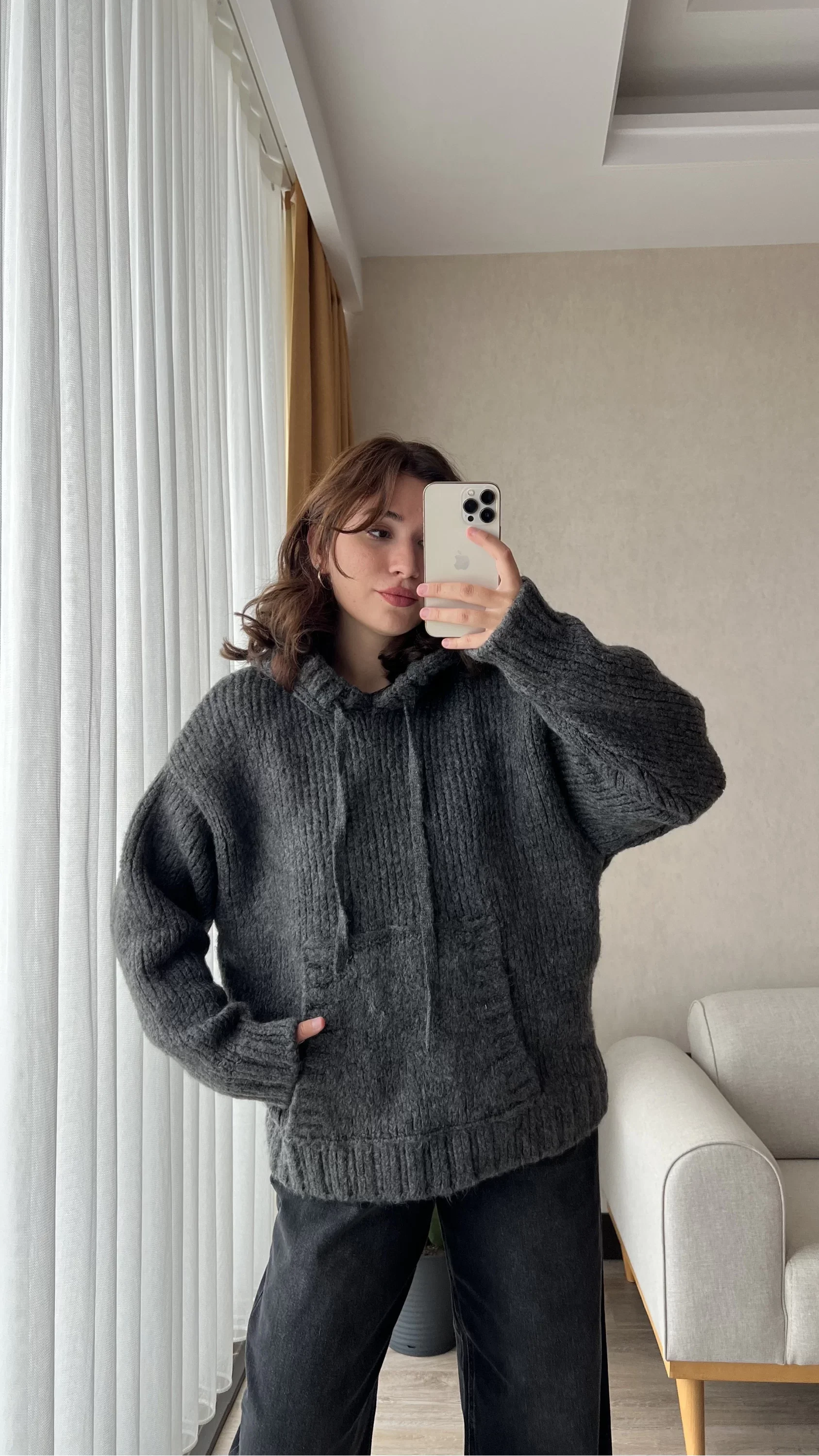 Stickad Tröja – Huvtröja – Pullover – Oversized tröja – Stickade plagg för damer-Mira Lina