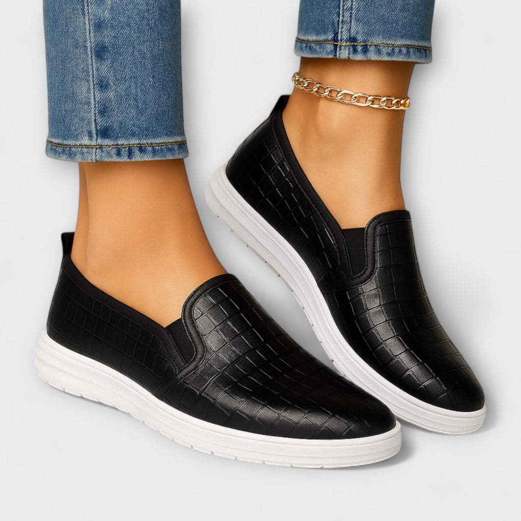 Svarta loafers – bekväma slip-on-loafers för damer-Mira Lina