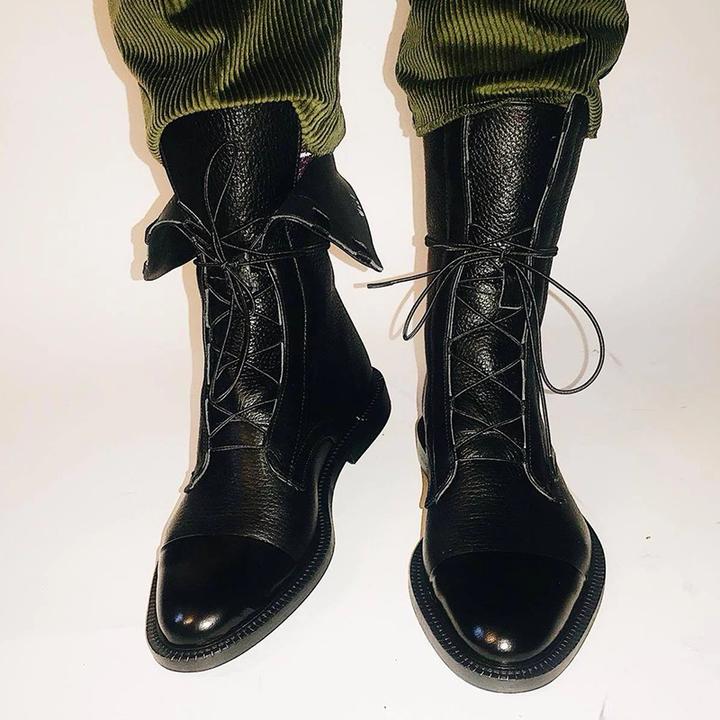 Syntetmaterial med strukturkängor - Vintage Mid Calf Lace Up-kängor för kvinnor-Mira Lina