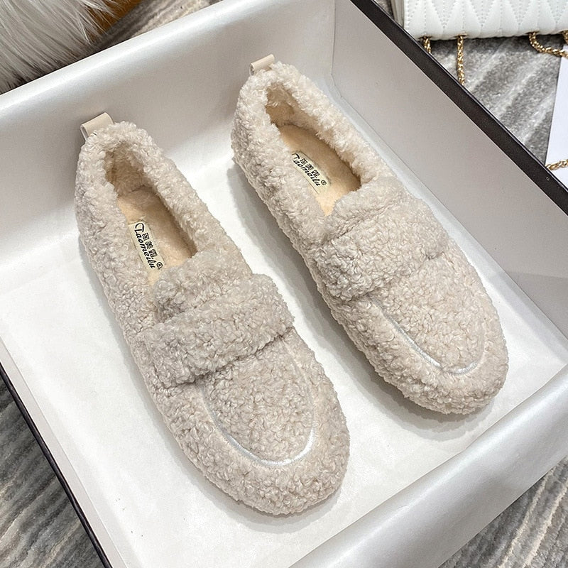 Teddy Loafers – Mjuka, långluggigt tygklädda slip-on-loafers för dam-Mira Lina