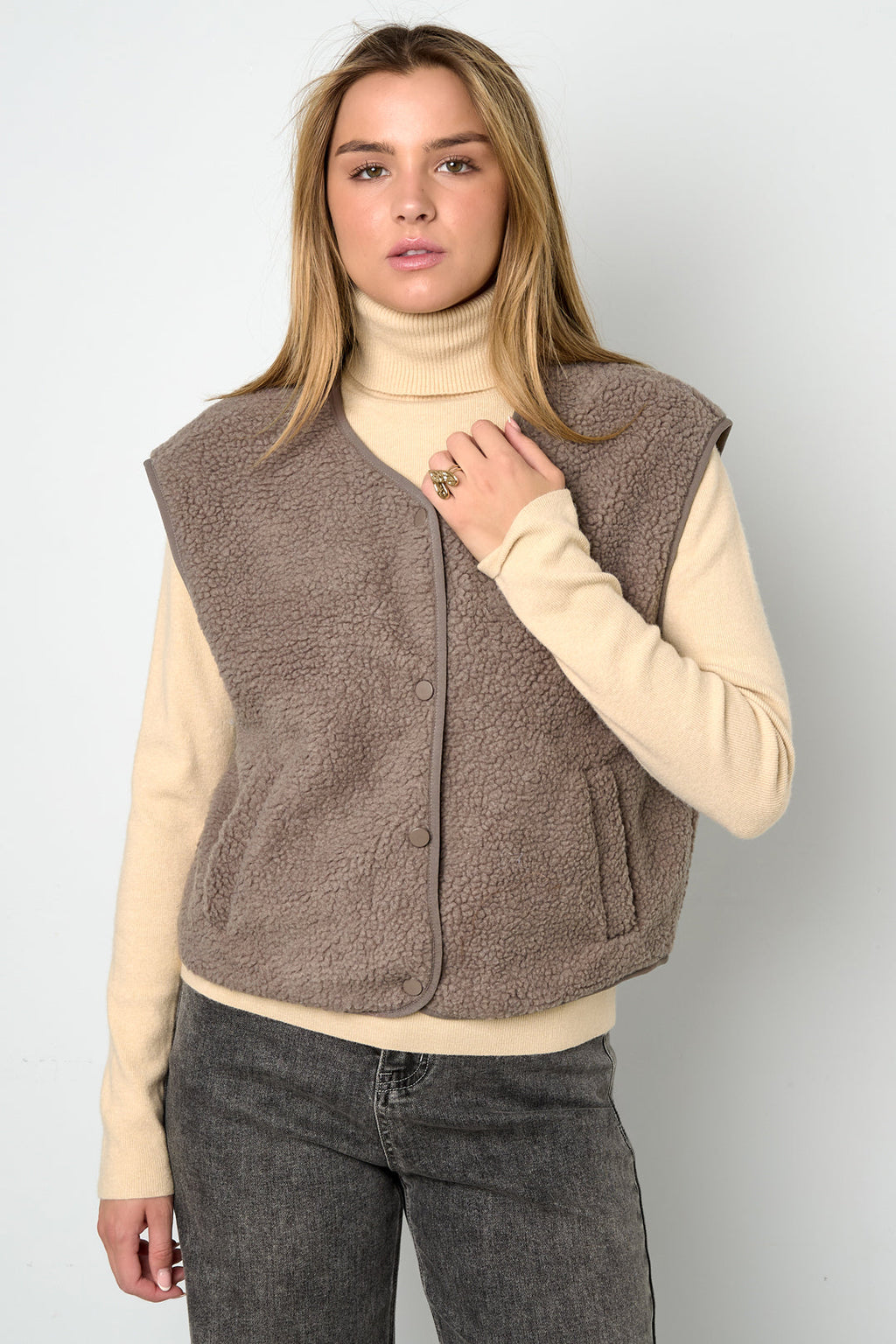 Teddyväst - Ärmlös - Loose Fit - Fleeceväst - Gilet för dam-Mira Lina