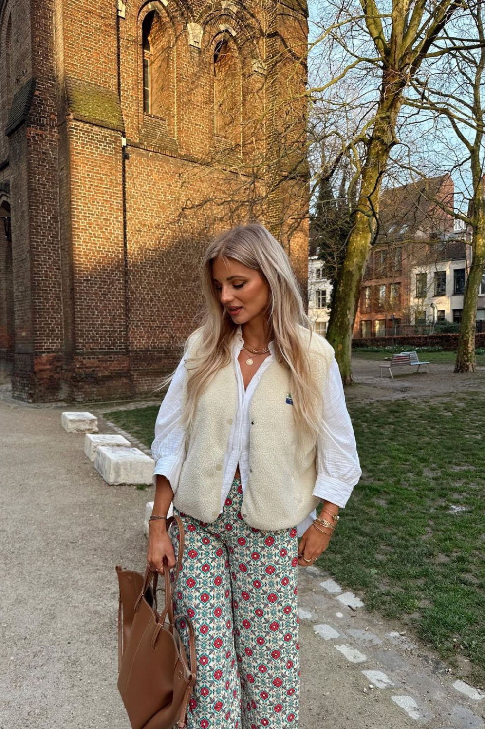 Teddyväst | Bodywarmer | Knäppbar | Fleeceväst | Damgilet-Mira Lina
