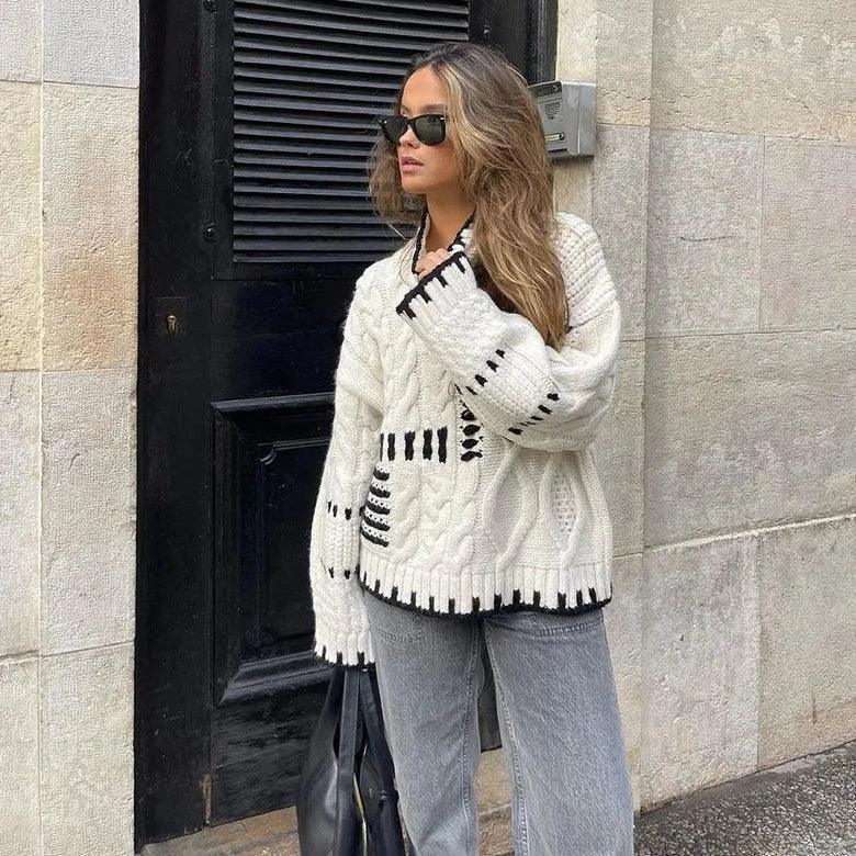 Turtleneck-tröja | Vit | Stickad | Oversized-tröja | Stickade plagg för damer-Mira Lina